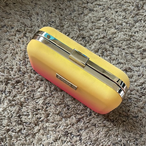 Escada Fiesta Carioca Clutch